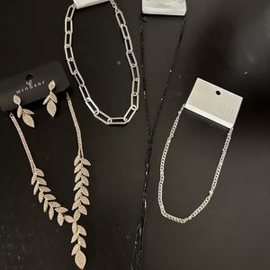 Bundle of fashion necklaces only $10!